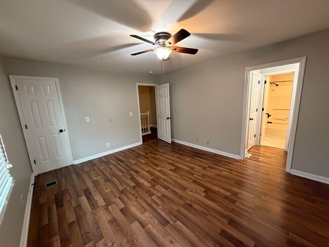Building Photo - Charming 3 bed 2.5 Bath Townhome in Antioch