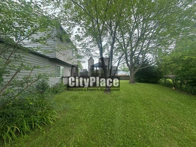Building Photo - 47 Meadow Ct W