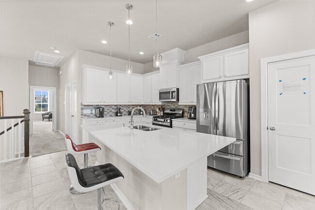 Building Photo - 9443 Starlight Oak Dr