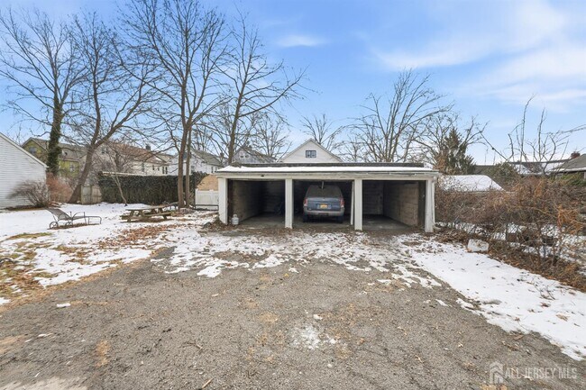 Building Photo - 214 Montgomery St