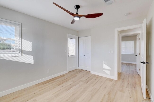 Building Photo - 503 Prescott Ave