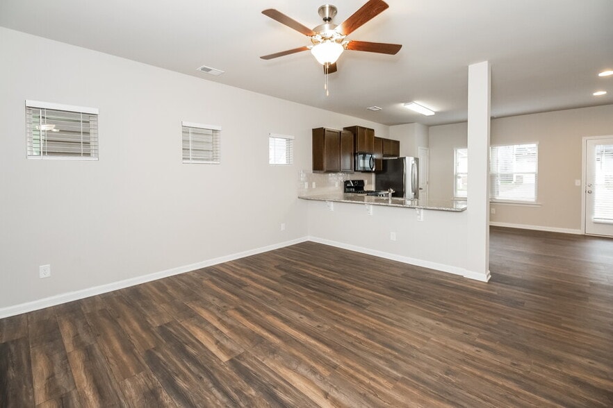 Building Photo - 139 Preserve Dr