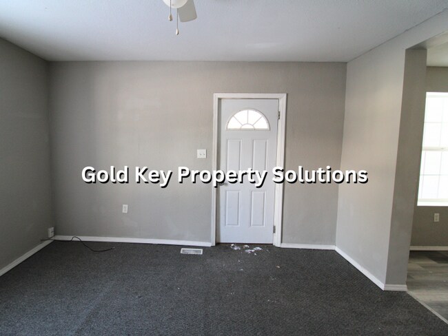 Building Photo - 1221-1223 W 14th St