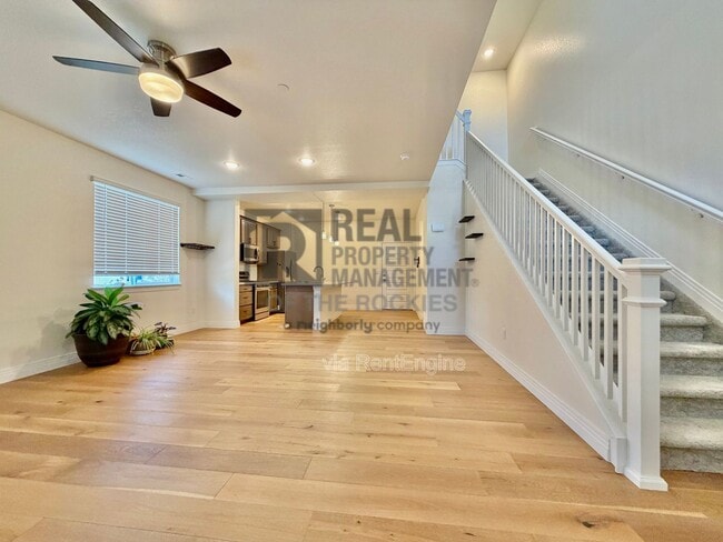 Building Photo - 1203 Bon Homme Richard Dr