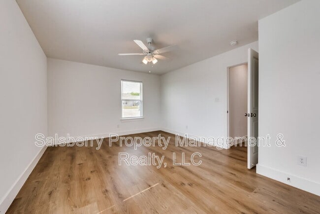 Building Photo - 168 Private Rd 2202