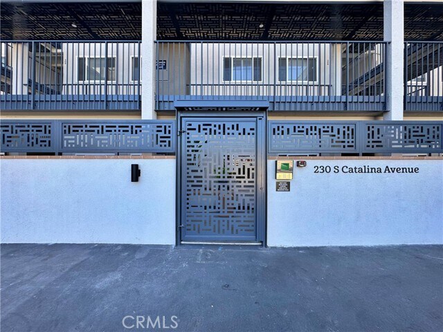 Building Photo - 230 S Catalina Ave