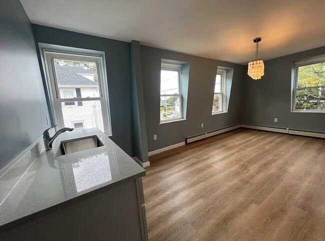 Building Photo - 9 Turner Ave