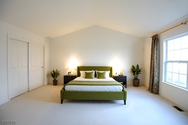 Building Photo - 51 Truman Ave