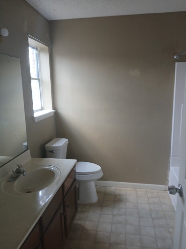 Building Photo - 5101 Middlecoff Cir