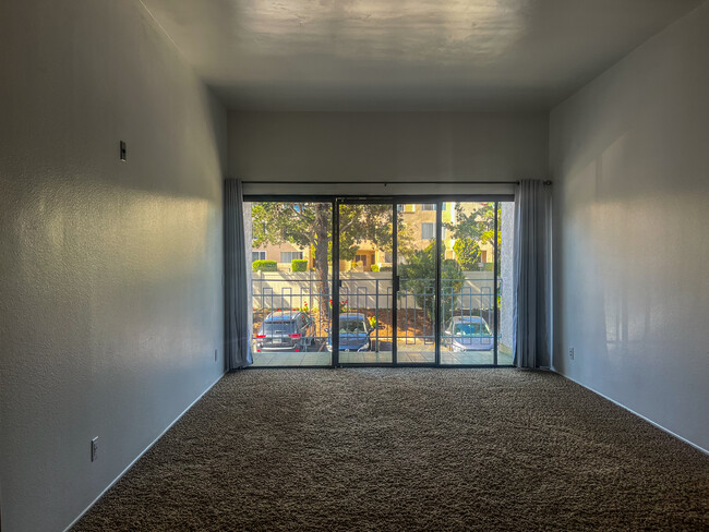 Living Room - 8324 Regents Rd