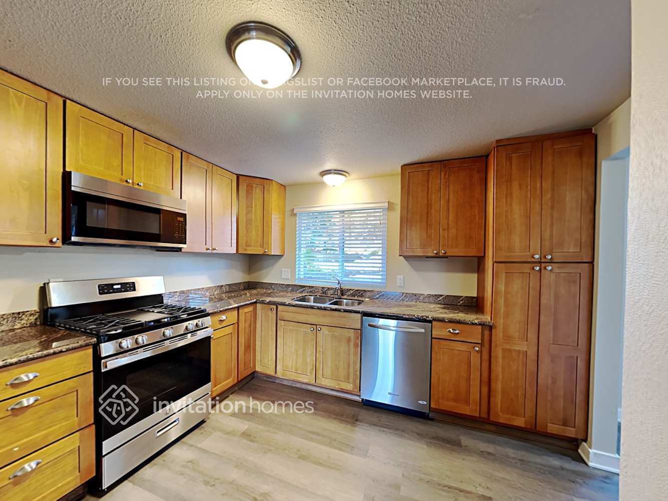 Building Photo - 22303 4th Pl W