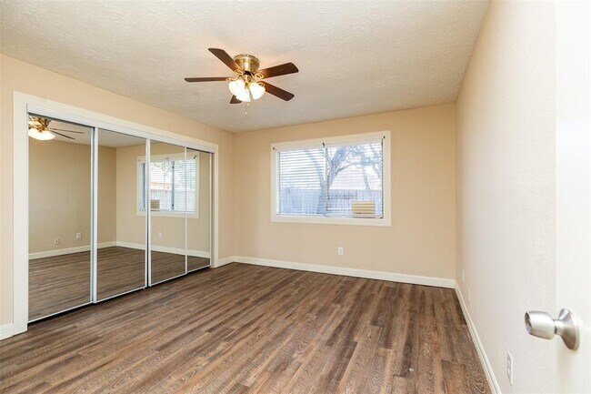 Building Photo - 7306 Thistleglen Cir