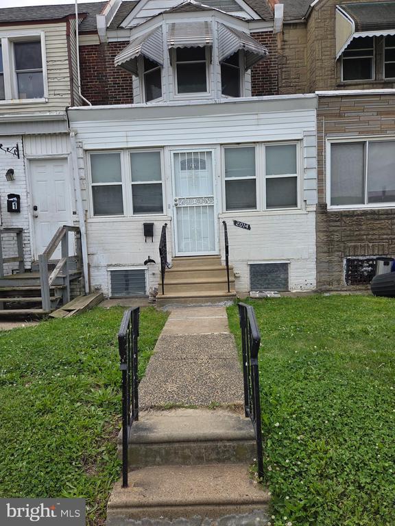 Building Photo - 2014 S 68th St