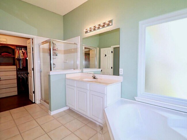 Building Photo - 14511 Wadlington Dr