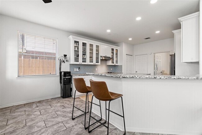 Building Photo - 4710 Devonberry Ln