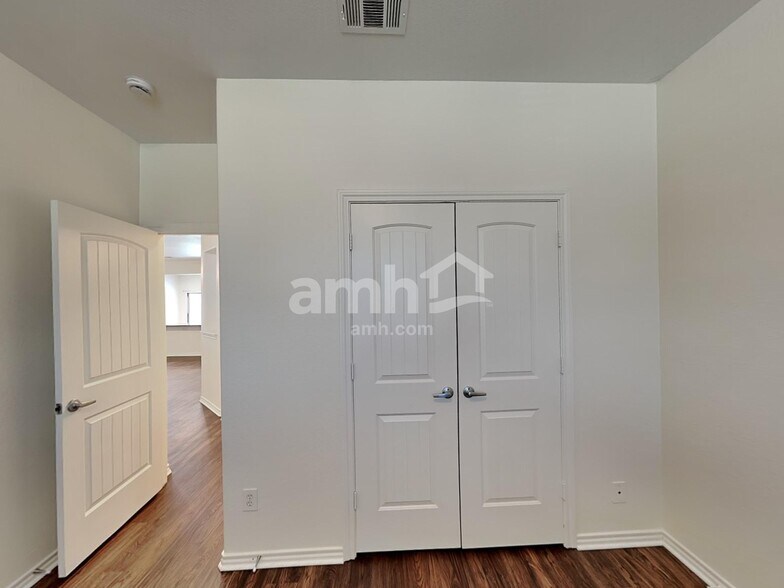 Building Photo - 14113 Silkwood Dr