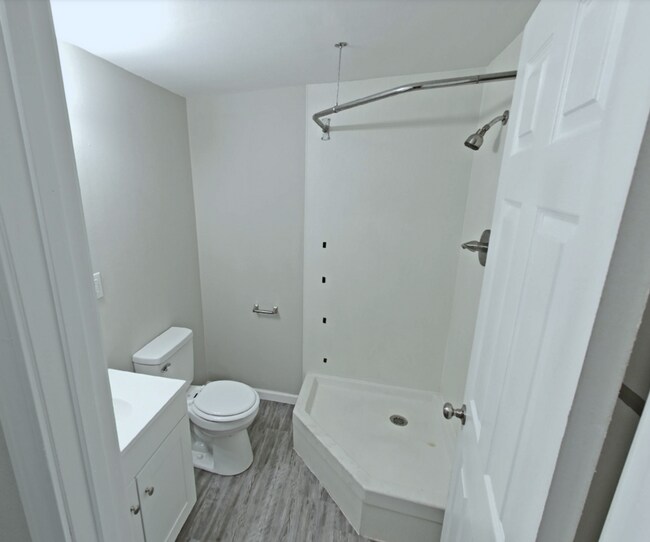 Building Photo - 726 Randle St