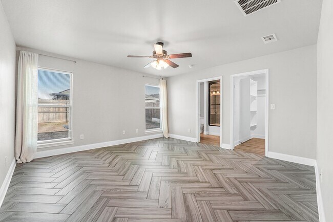 Building Photo - 1209 E 89th St