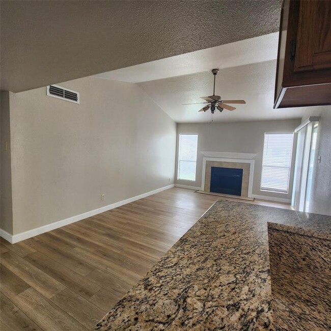 Building Photo - 14777 Wunderlich Dr