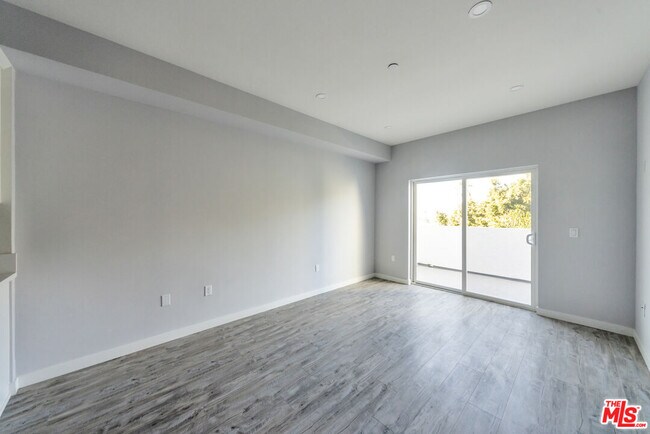Building Photo - 5506 Thornburn St