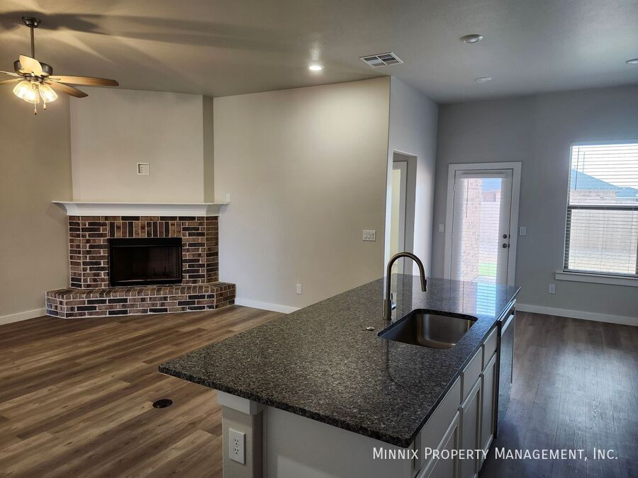 Building Photo - 1701 144th St