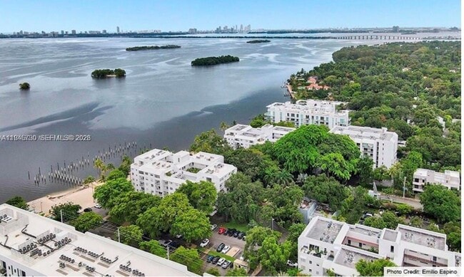 Building Photo - 680 NE 64th St