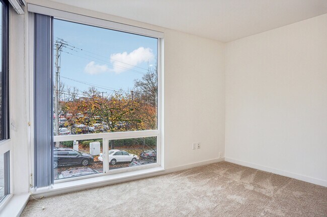 Building Photo - 256 E Roanoke St