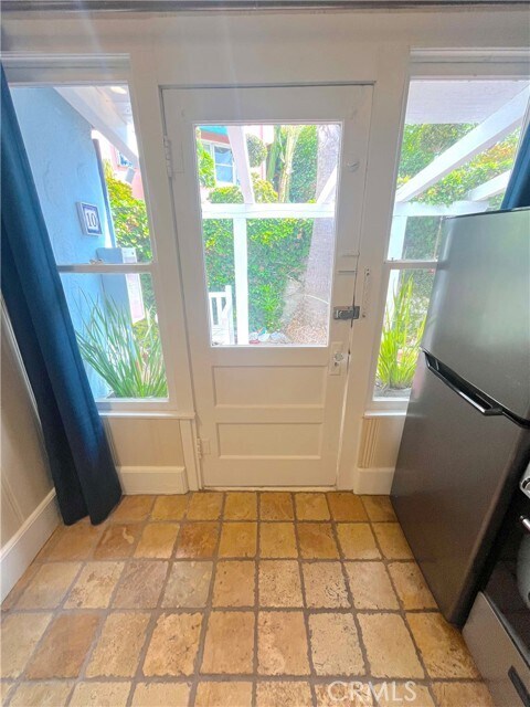 Building Photo - 212 N Coast Hwy