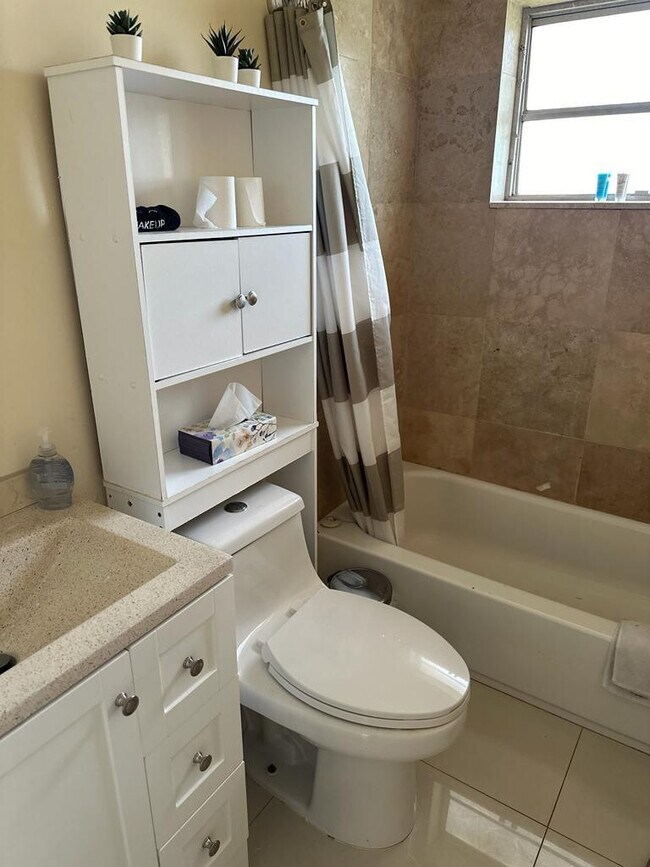 Building Photo - 370 Delaware Ave