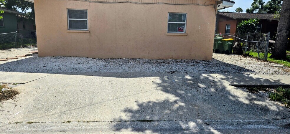 Building Photo - 2919 Gillespie Ave