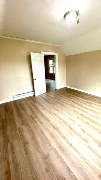 Building Photo - 1809 17th Ave