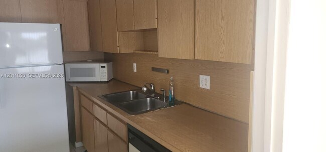 Building Photo - 14313 SW 45th Terrace