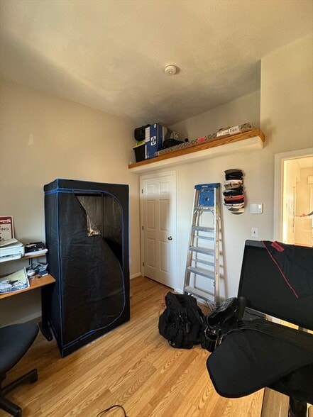 Building Photo - 608 Dorchester Ave