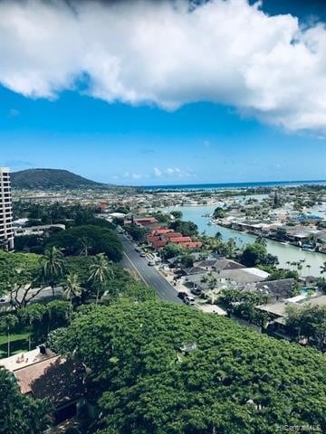 Building Photo - 501 Hahaione St