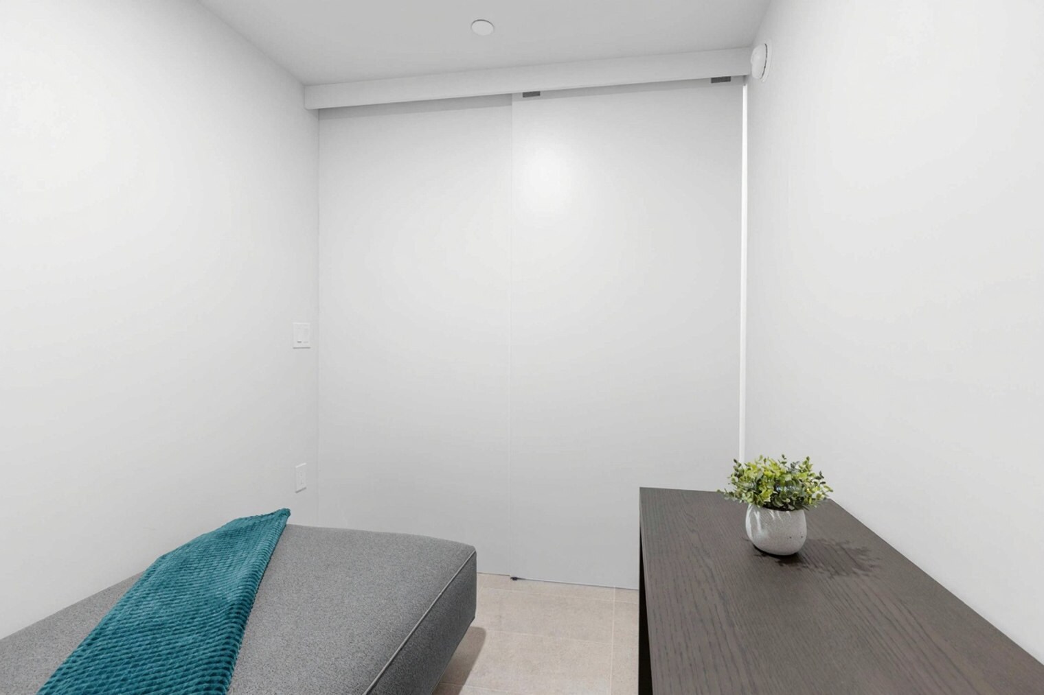 Building Photo - 501 NE 1st Ave