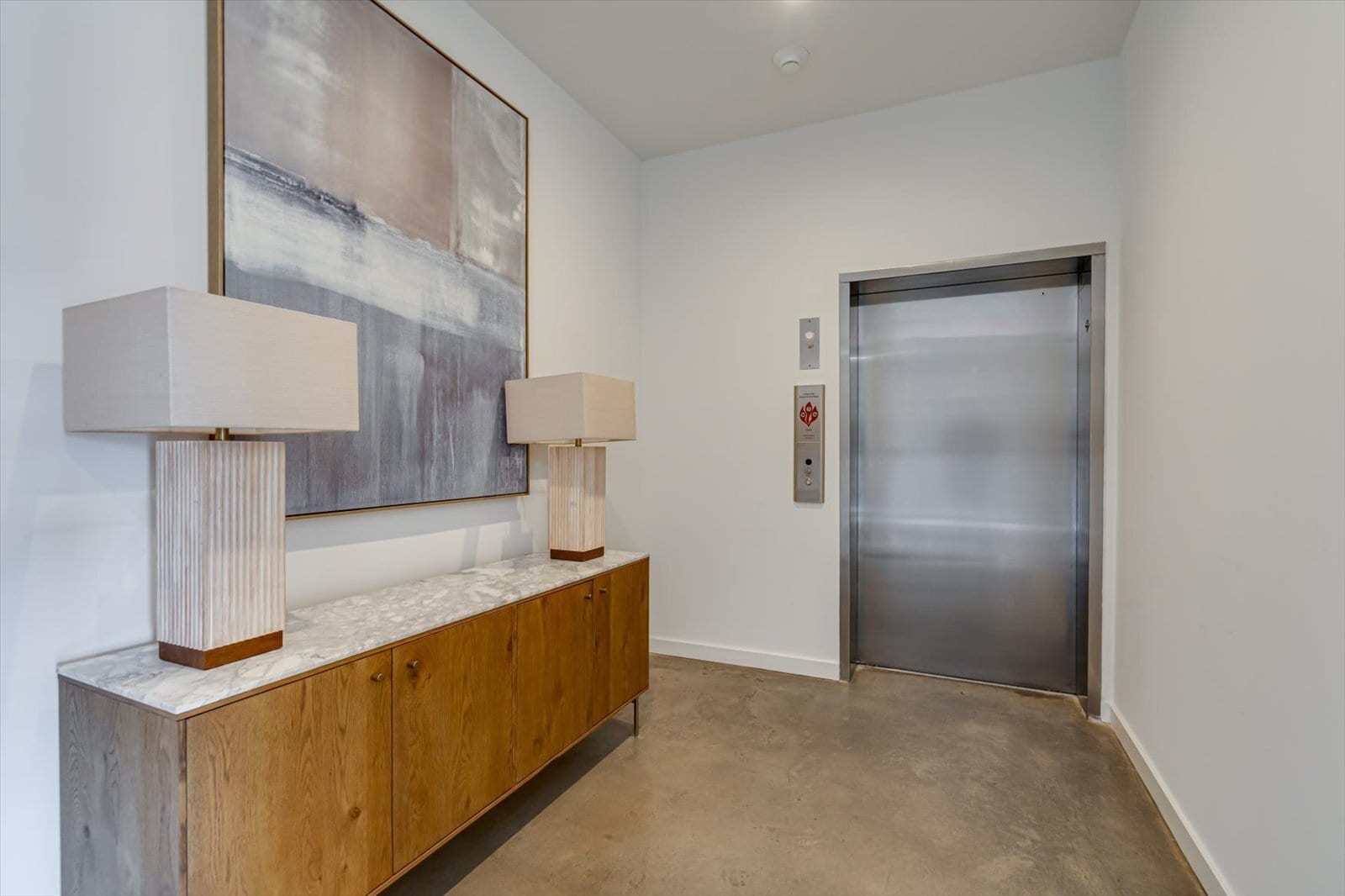 Building Photo - 411 Fairpoint St