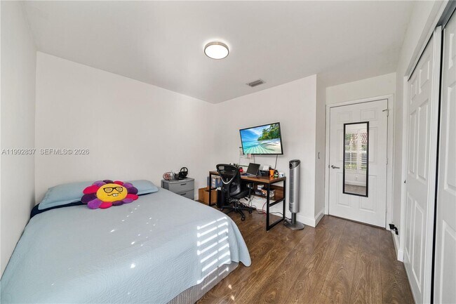 Building Photo - 366 Bedford Ave