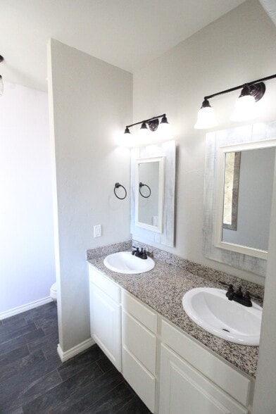 Building Photo - 20558 Pioneer Dr