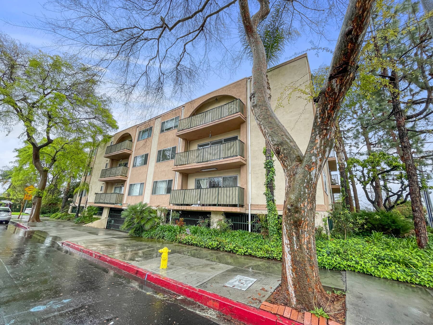 Building Photo - 14850 Hesby St