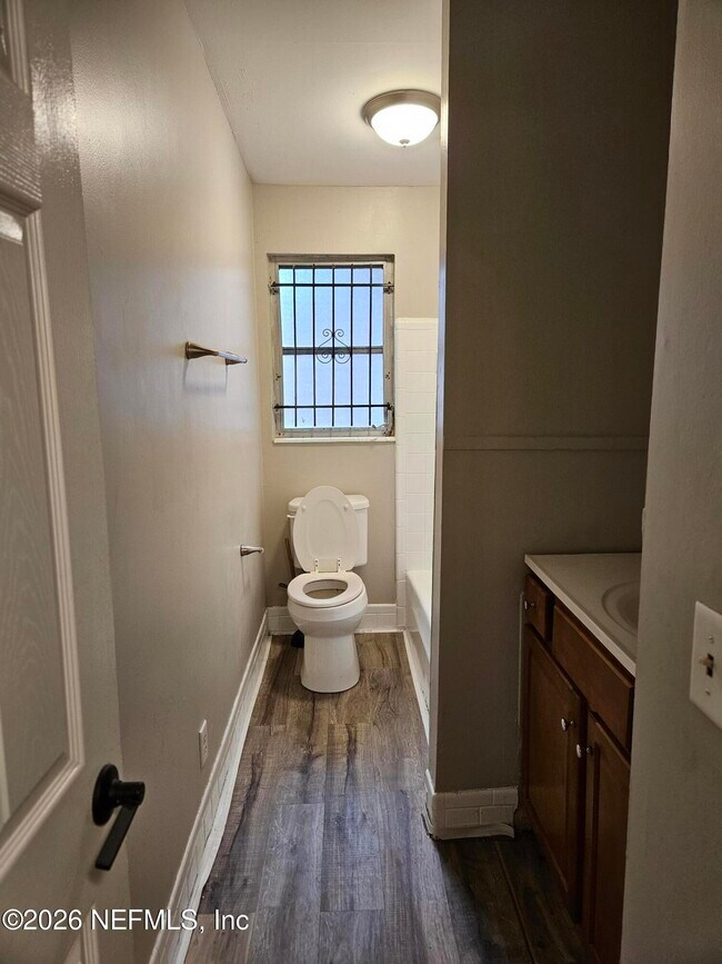 Building Photo - 2169 W 14th St