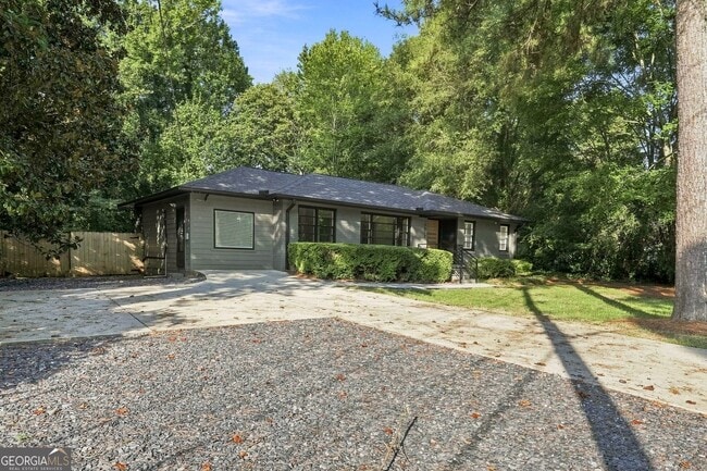 Building Photo - 5012 Tilly Mill Rd