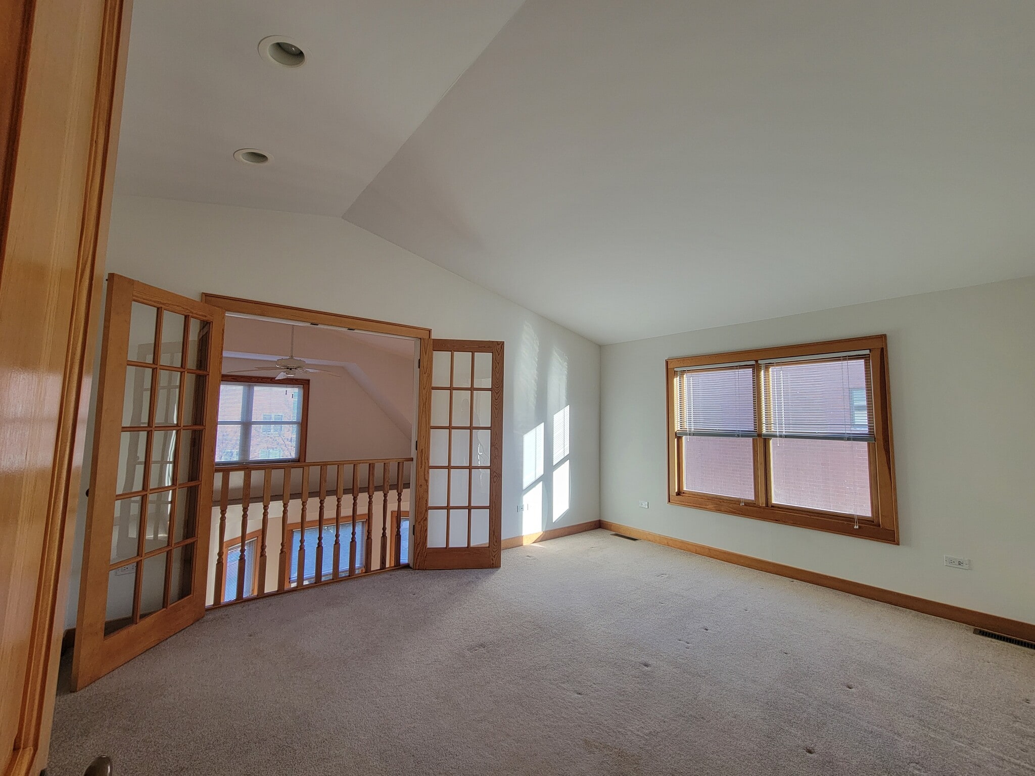 Bedroom with Juliet balcony - 2648 N Greenview Ave