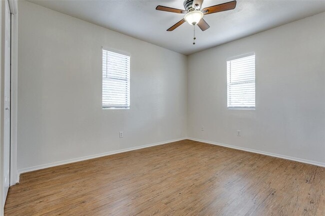 Building Photo - 2214 Winchester Dr