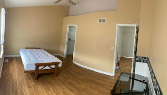 Building Photo - 723 Tiffany Ct