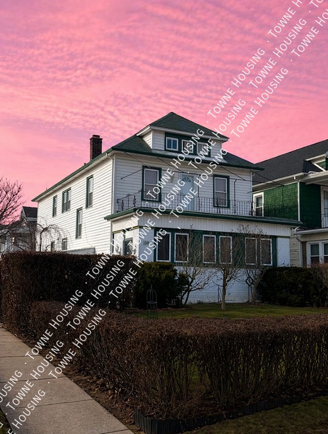 Building Photo - 144 Lovering Ave