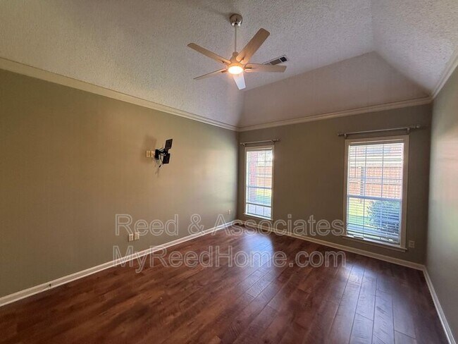 Building Photo - 3066 Shadow Green Ln