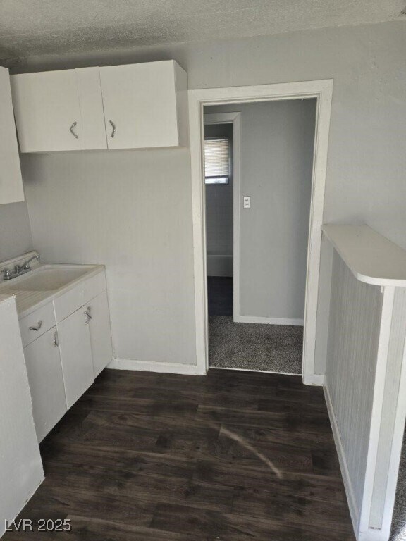 Building Photo - 409 W Van Buren Ave