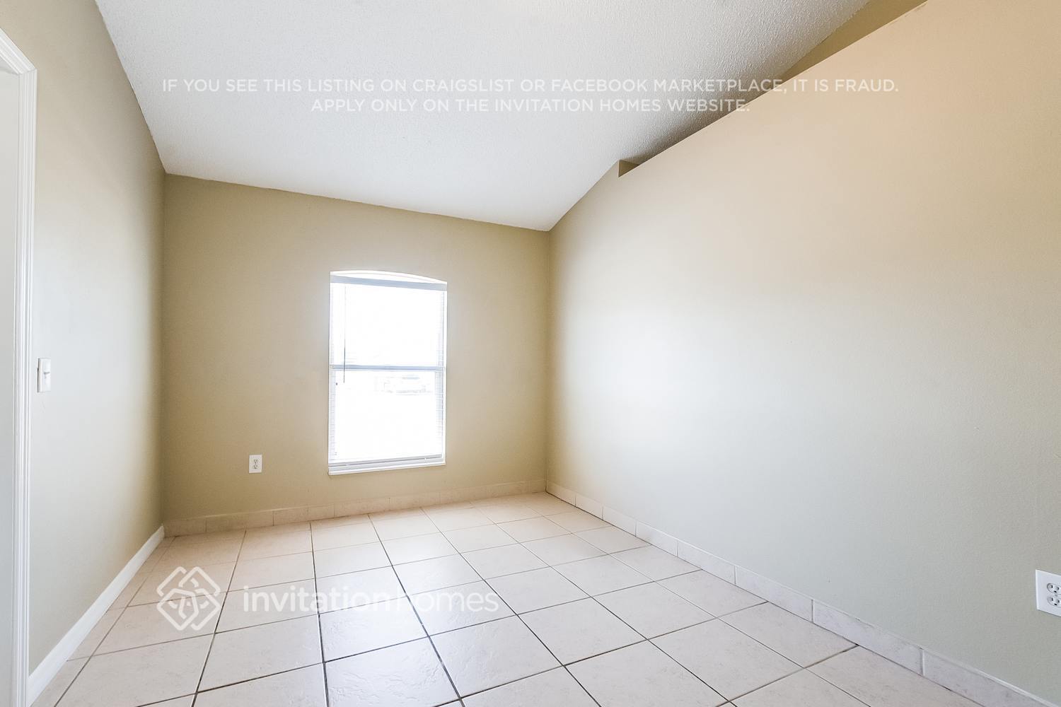 Building Photo - 2535 E Juliet Dr