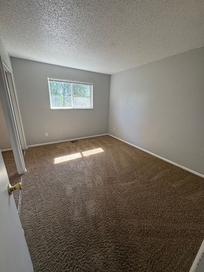 Building Photo - single family home
