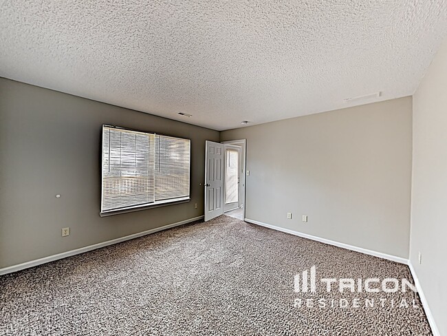 Building Photo - 10436 Apple Creek Dr